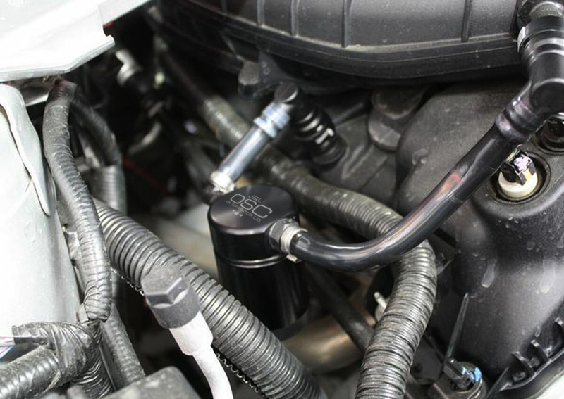 J&L 11-17 Ford Mustang V6 Passenger Side Oil Separator 3.0 - Black Anodized - Bild 3