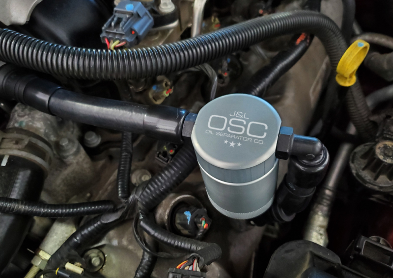 J&L 05-10 Ford Mustang GT Driver Side Oil Separator 3.0 V2 - Clear Anodized - Bild 2