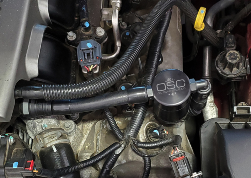 J&L 05-10 Ford Mustang GT Driver Side Oil Separator 3.0 V2 - Black Anodized - Bild 2