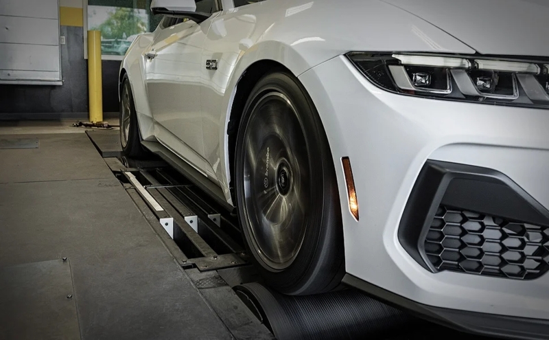 MagnaFlow 2024 Ford Mustang GT 5.0L Competition Series Cat-Back Exhaust System - Bild 15